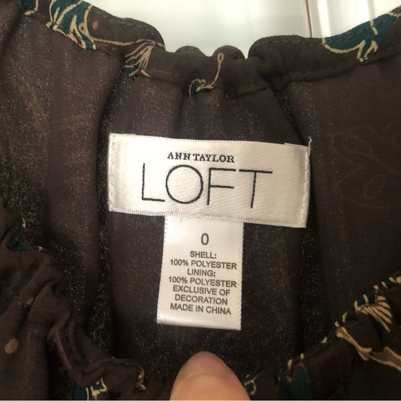 Vintage Ann Taylor Loft dress, flower pattern with velvet trimming, size 0. - Picture 4 of 6